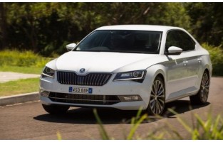 Alfombrillas Exclusive para Skoda Superb Hatchback (2015 - actualidad)