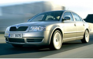Alfombrillas Skoda Superb (2002 - 2008) logo Hybrid