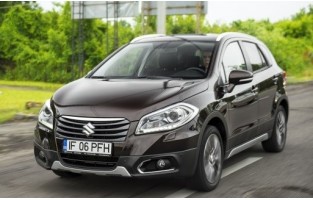 Alfombrillas Suzuki SX4 Cross (2013 - actualidad) logo Hybrid