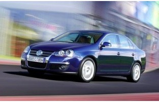 Alfombrillas 3D de goma Premium tipo cubeta para Volkswagen Jetta V (2005 - 2011)
