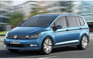 Alfombrillas Volkswagen Touran (2015 - actualidad) a medida Logo