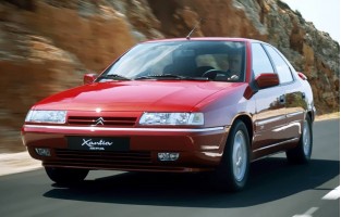 Alfombrillas Citroen Xantia logo Hybrid