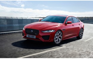 Alfombrillas 3D fabricadas en goma Premium para Jaguar XE sedan (2015 - )